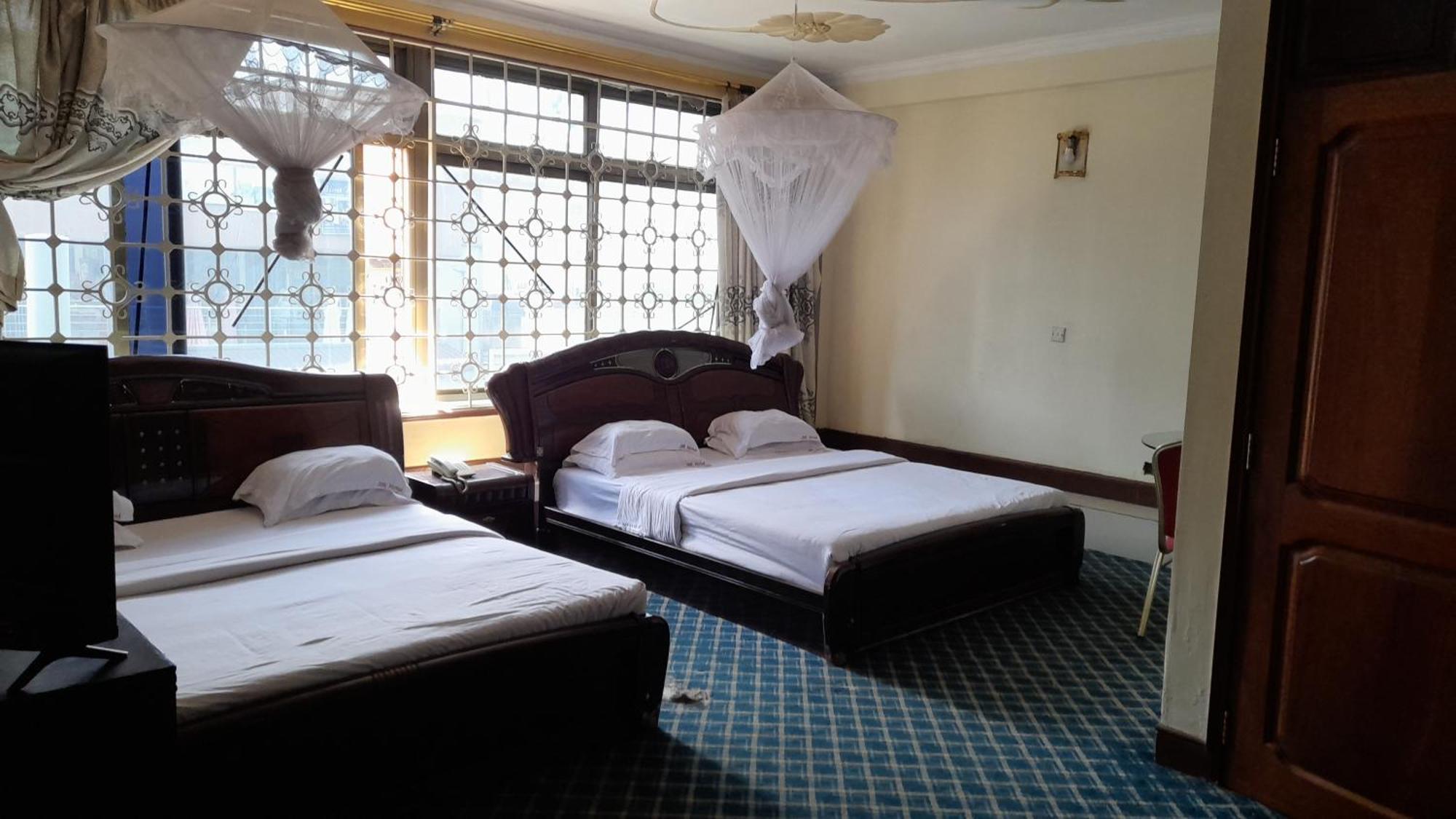 New Jbk Hotel Kampala Zewnętrze zdjęcie