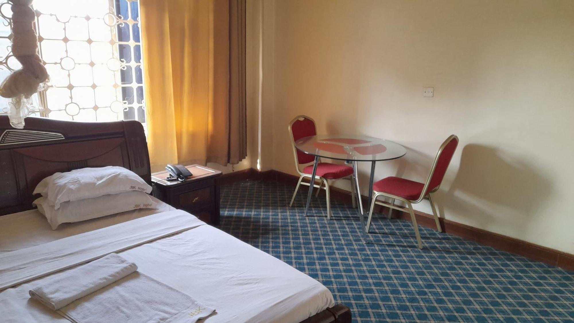 New Jbk Hotel Kampala Zewnętrze zdjęcie