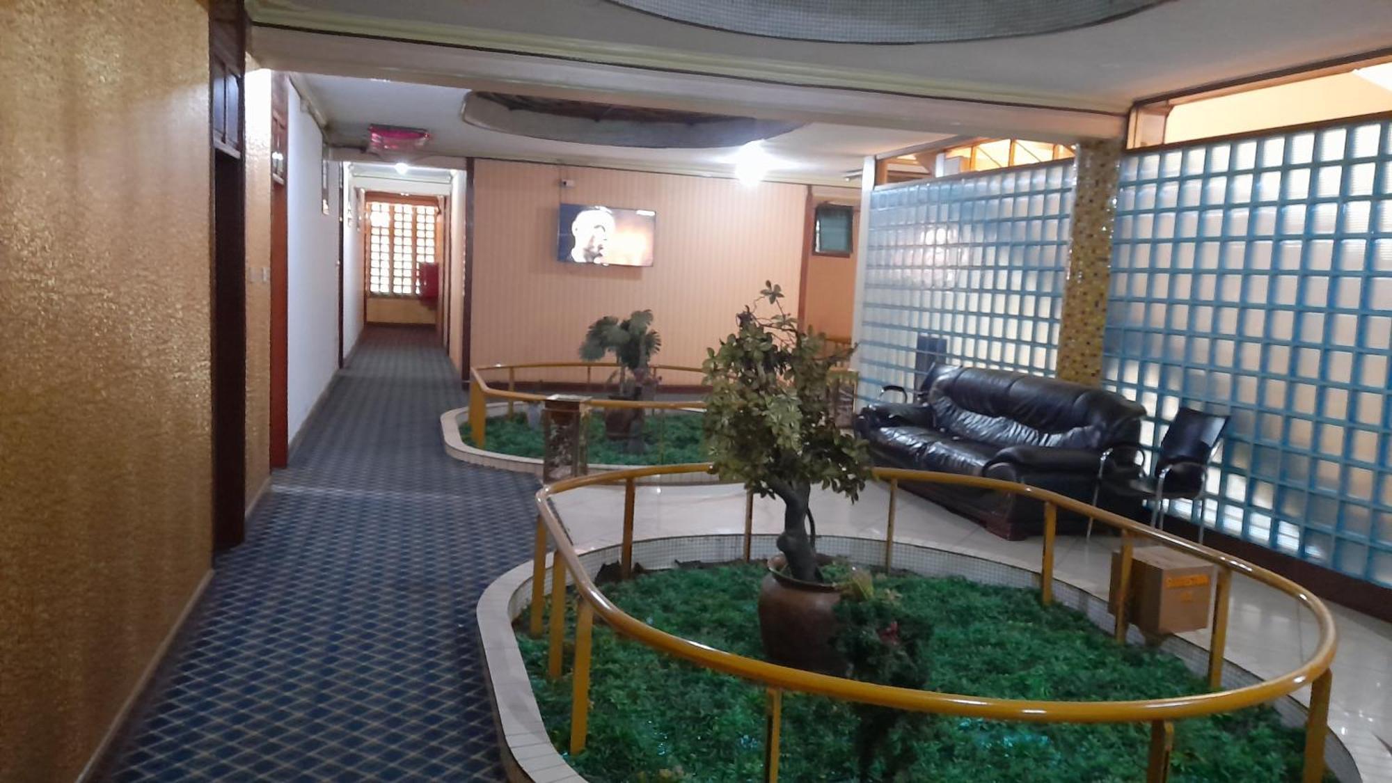 New Jbk Hotel Kampala Zewnętrze zdjęcie
