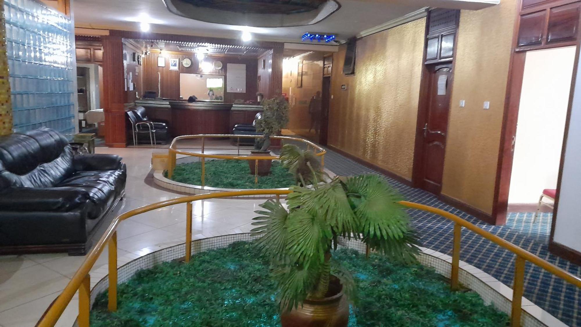 New Jbk Hotel Kampala Zewnętrze zdjęcie