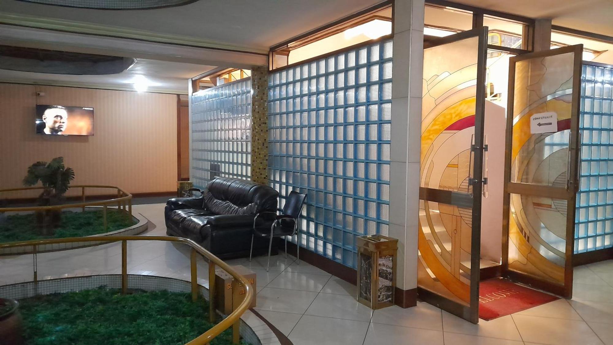 New Jbk Hotel Kampala Zewnętrze zdjęcie