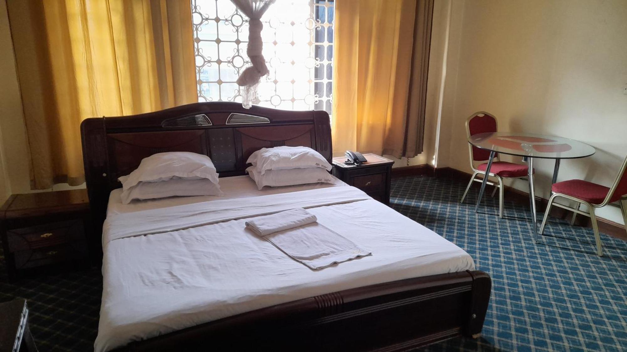 New Jbk Hotel Kampala Zewnętrze zdjęcie