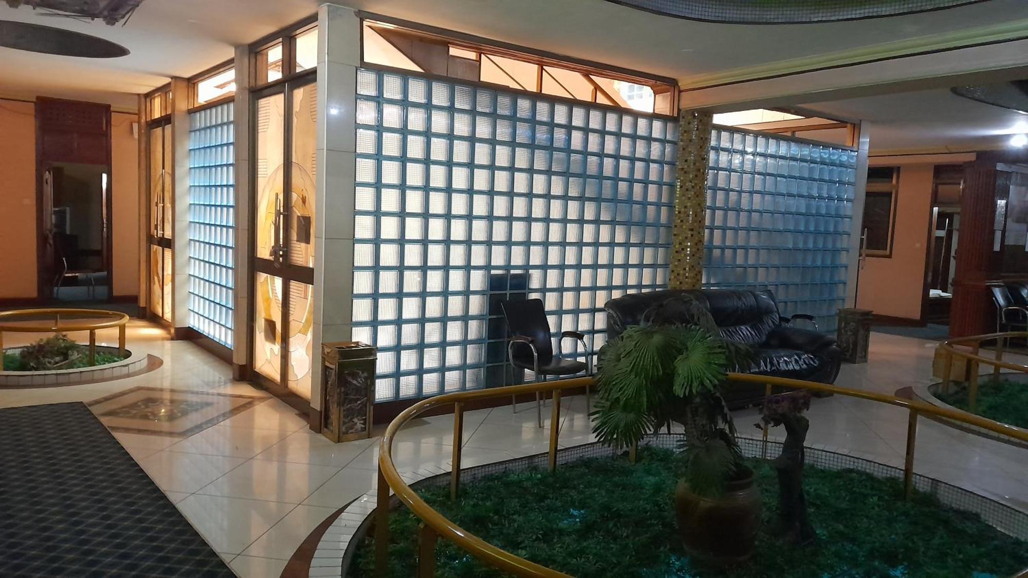 New Jbk Hotel Kampala Zewnętrze zdjęcie